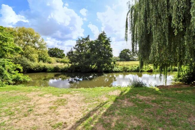 2-bed flat on Esher Road, Walton-On-Thames, Surrey, KT12, £335,000