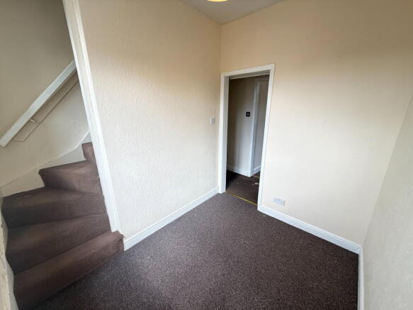 2 bed Terraced to rent Image 9