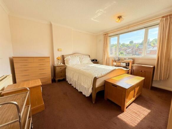 3 bed Semi-Detached for sale Image 10