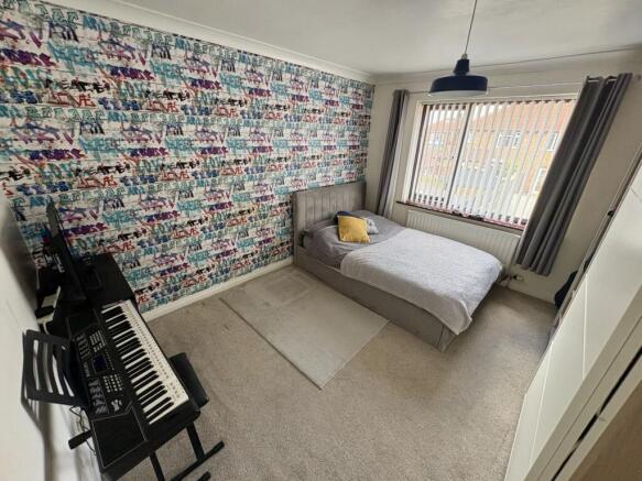 3 bed Semi-Detached for sale Image 11