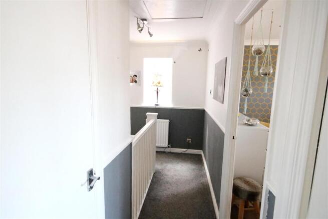 FIRST FLOOR LANDING
