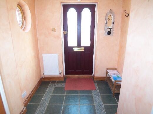 Entrance Porch/Hall