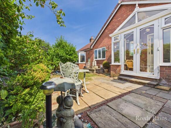 2 bed Bungalow for sale Image 4