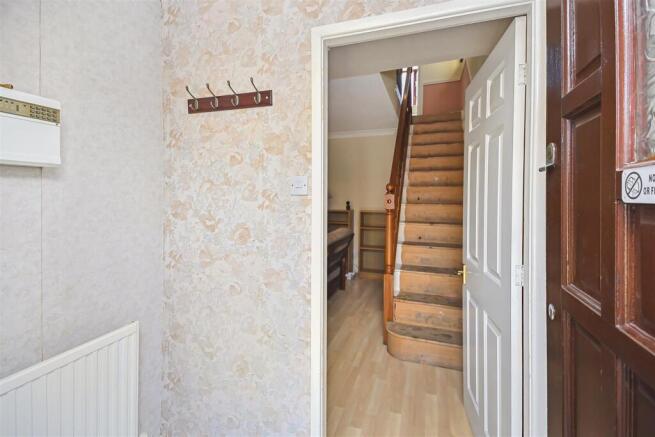 1 Fearnham Close Entrance.jpg