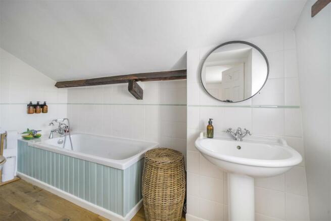 En-Suite Bathroom