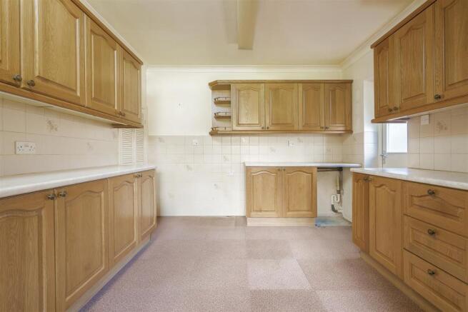 bungalow-burdon-lane-cheam-sutton-123.jpg