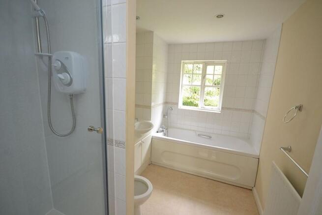 En-Suite Bathroom