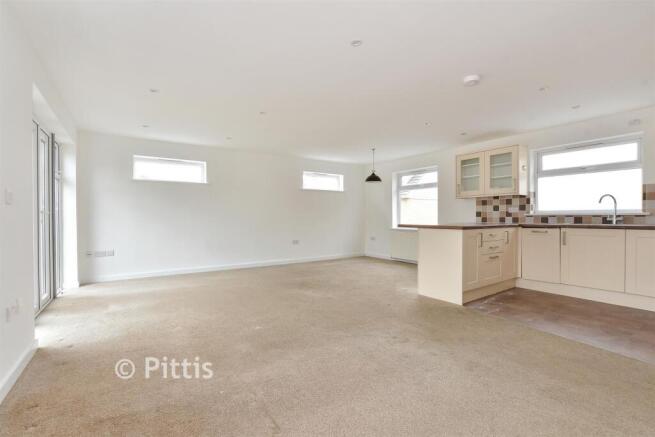 Kitchen/ Living Room