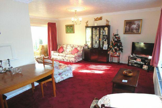 Sitting Room & Dinin