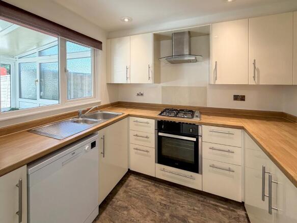 Nicola Close, South Croydon, Surrey, CR2 6NB photo 5