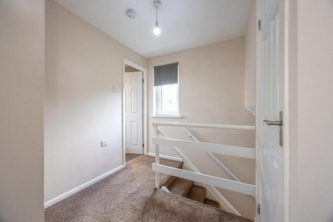 3 bed Semi-Detached for sale Image 10