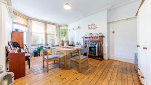 61, Tetherdown, Hornsey, London N10 1NH