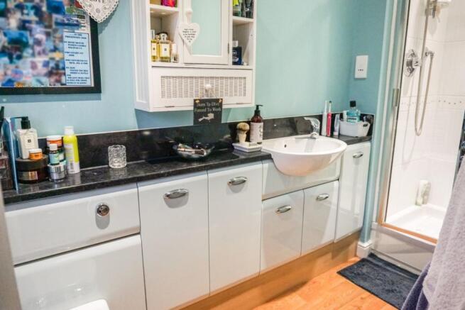 Master En-suite