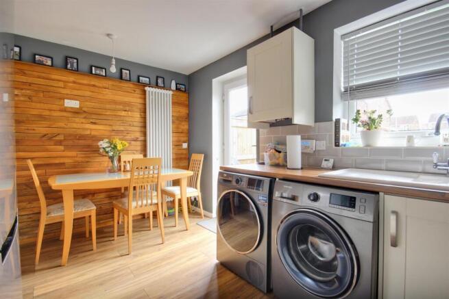 3 bed House for sale Image 5