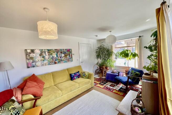 3 bed Semi-Detached for sale Image 8