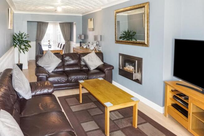 Lounge/Dining Room