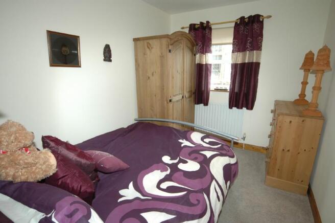 BEDROOM 2