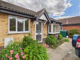 9, Holly Court, Harleston IP20 9EJ