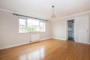 21, Dulverton Court, Adelaide Road, Surbiton KT6 4TB