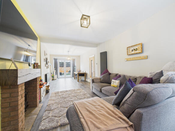 3 bed Semi-Detached for sale Image 7