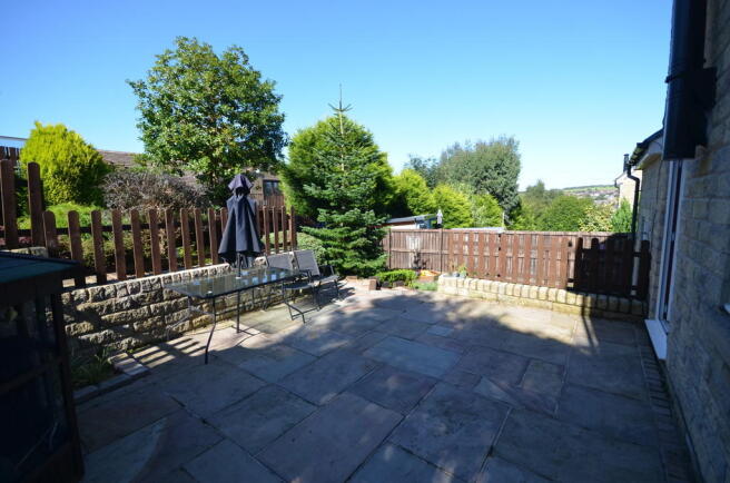 LARGE PATIO AREA ...