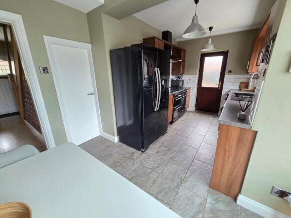 4 bed Detached for sale Image 4