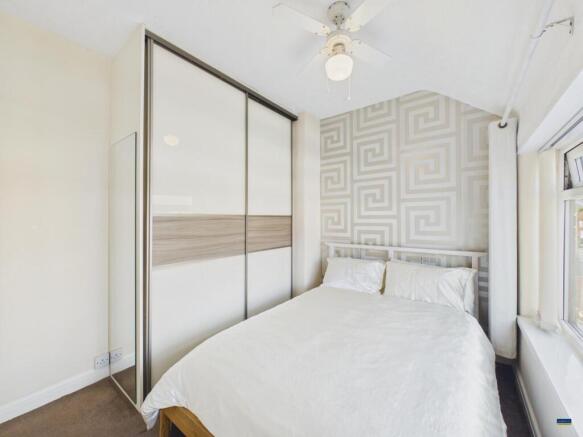 3 bed House for sale Image 12