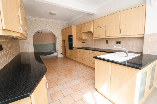 2 bed Detached Bungalow for sale Image 9