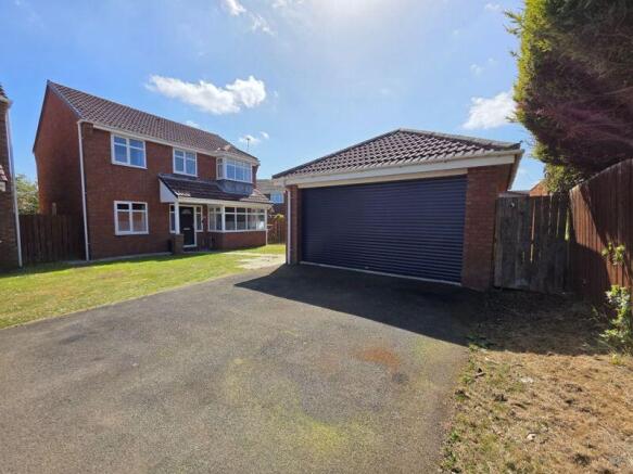 4-bed detached on Southfields, Dudley, £285,000