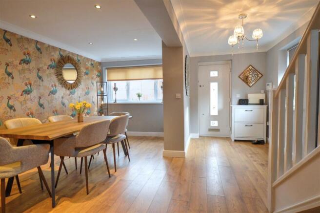 DINING FAMILY AREA