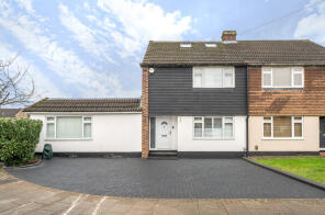 16, Barham Close, Bromley BR2 8LU