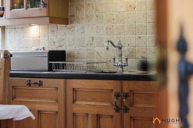3 bed Terraced for sale Image 5