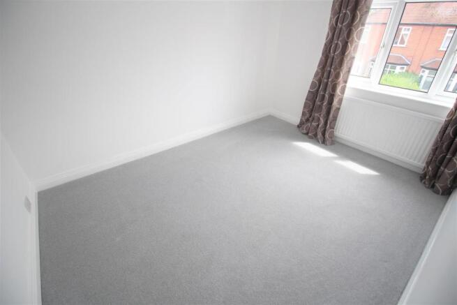 BEDROOM 1.JPG
