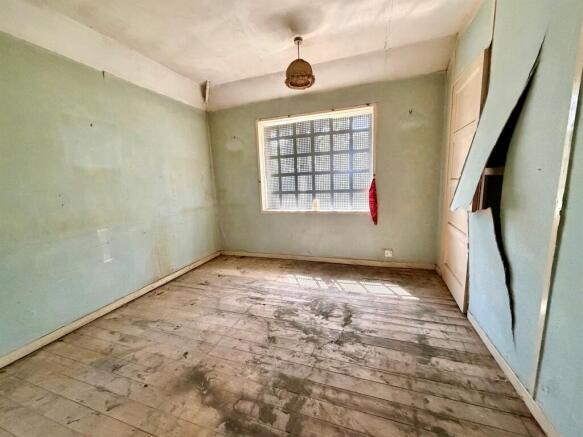 3 bed Semi-Detached for sale Image 6