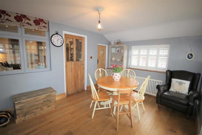 17 Station Road 084.jpg