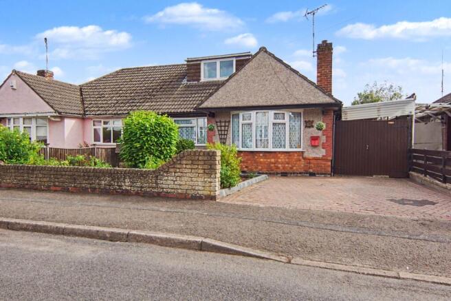 3-bed semi-detached on Kingsley Crescent, Bulkington, CV12, £245,000
