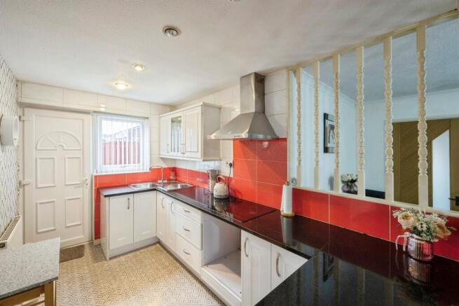 3 bed Semi-Detached Bungalow for sale Image 6