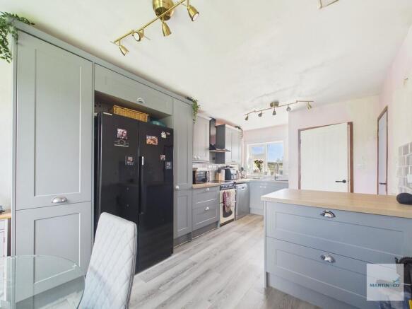 CAM03394G0-PR0478...