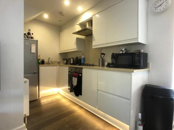 Kitchen 1.1.jpg