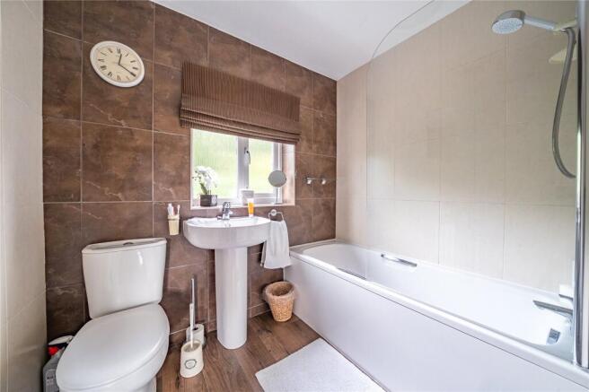 4 bed Detached for sale Image 7