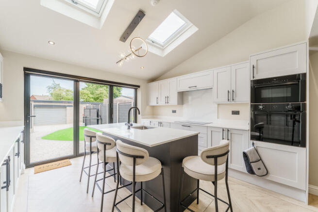 3 bed Semi-Detached for sale Image 10