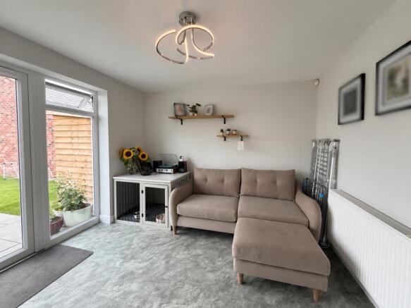 4 bed Detached to rent Image 7