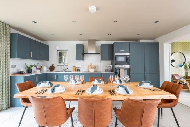 A sociable space to cook and dine