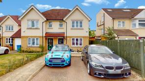 30, Pinner Park Gardens, Harrow HA2 6LQ