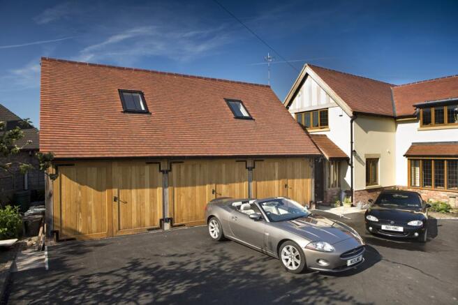 Garage1 - Copy.jpg