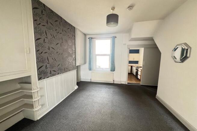 2 bed Town House for sale Image 6