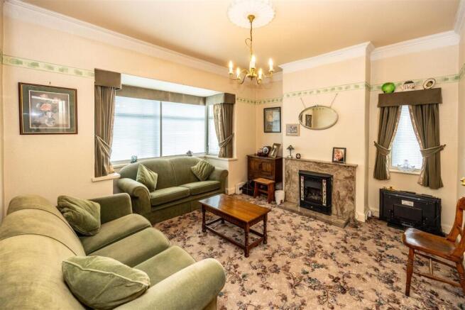 4 bed Detached Bungalow for sale Image 10