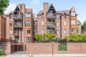 Flat 4, Andrew Court, Wedderburn Road, London NW3 5QE