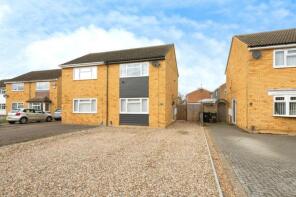 42, Silver Birch Avenue, Hitchin SG5 4BB