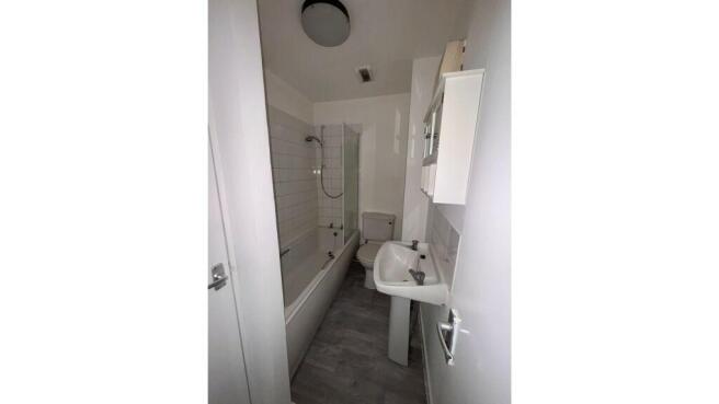 1 bed Apartment to rent Image 4